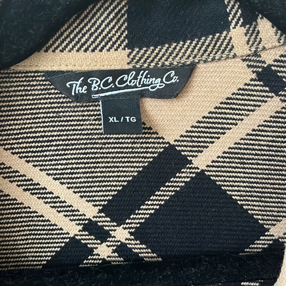 Womens shacket - Picture 2 of 5